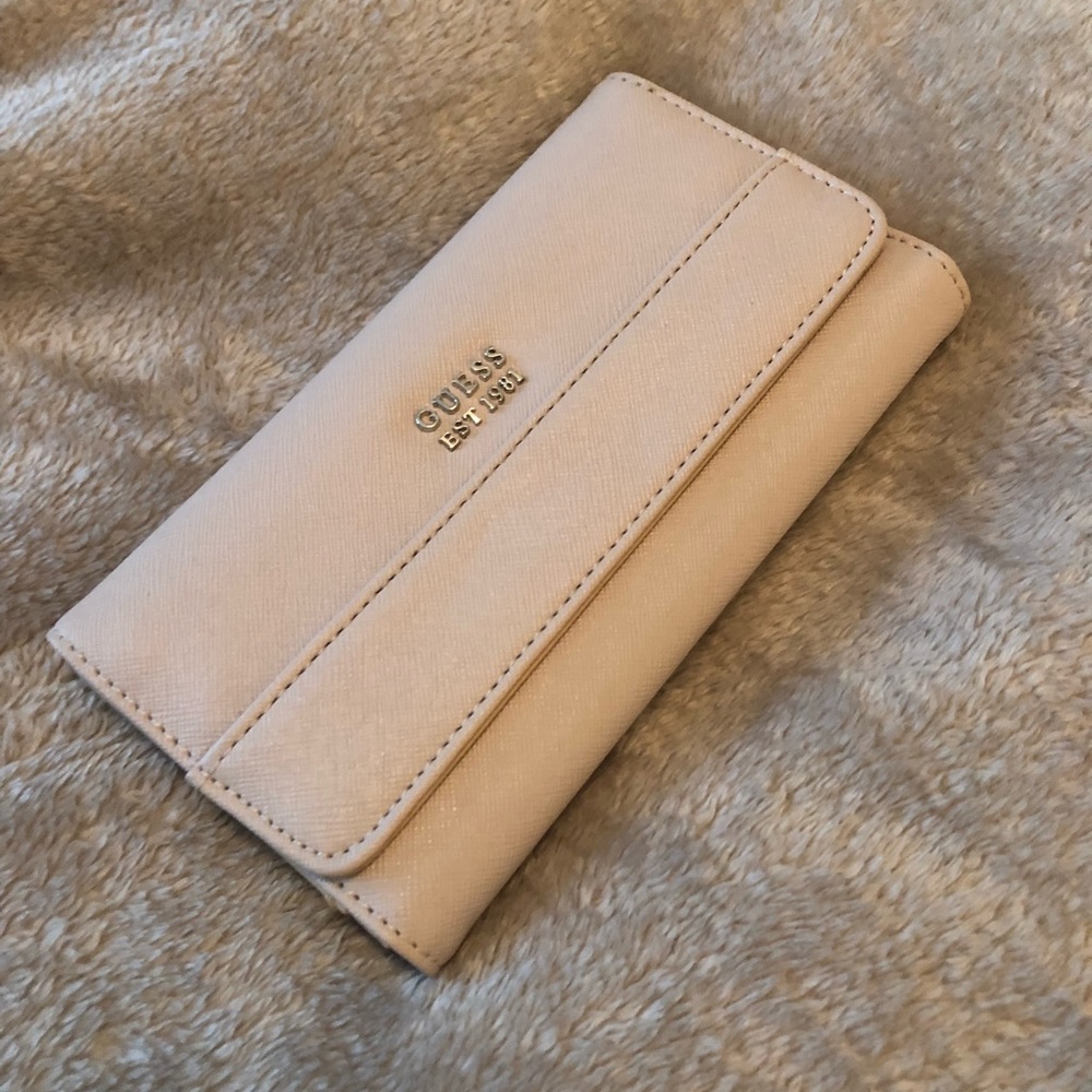 Blush Guess Wallet